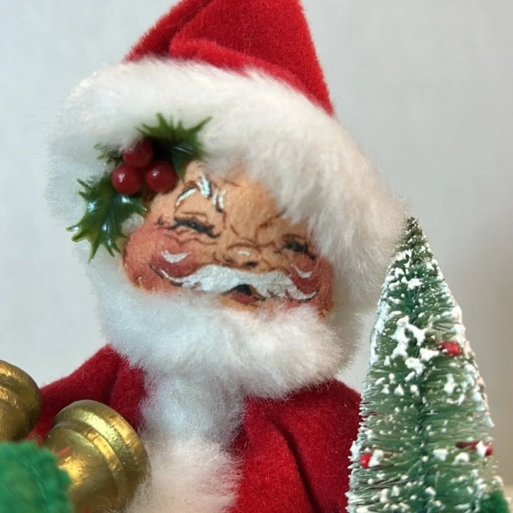 Annalee Santa 1990 mittens   Bells
